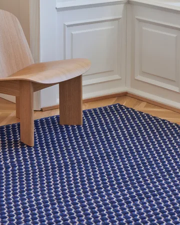 Channel rug - Blue-white 170x240 cm - HAY