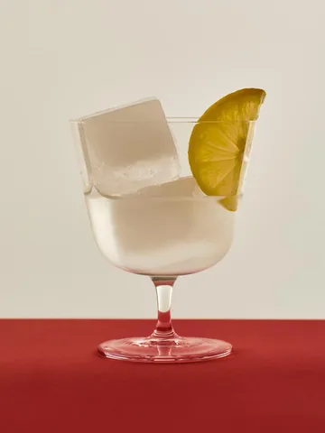 Curve Stem drinking glass 2-pack - Clear - HAY