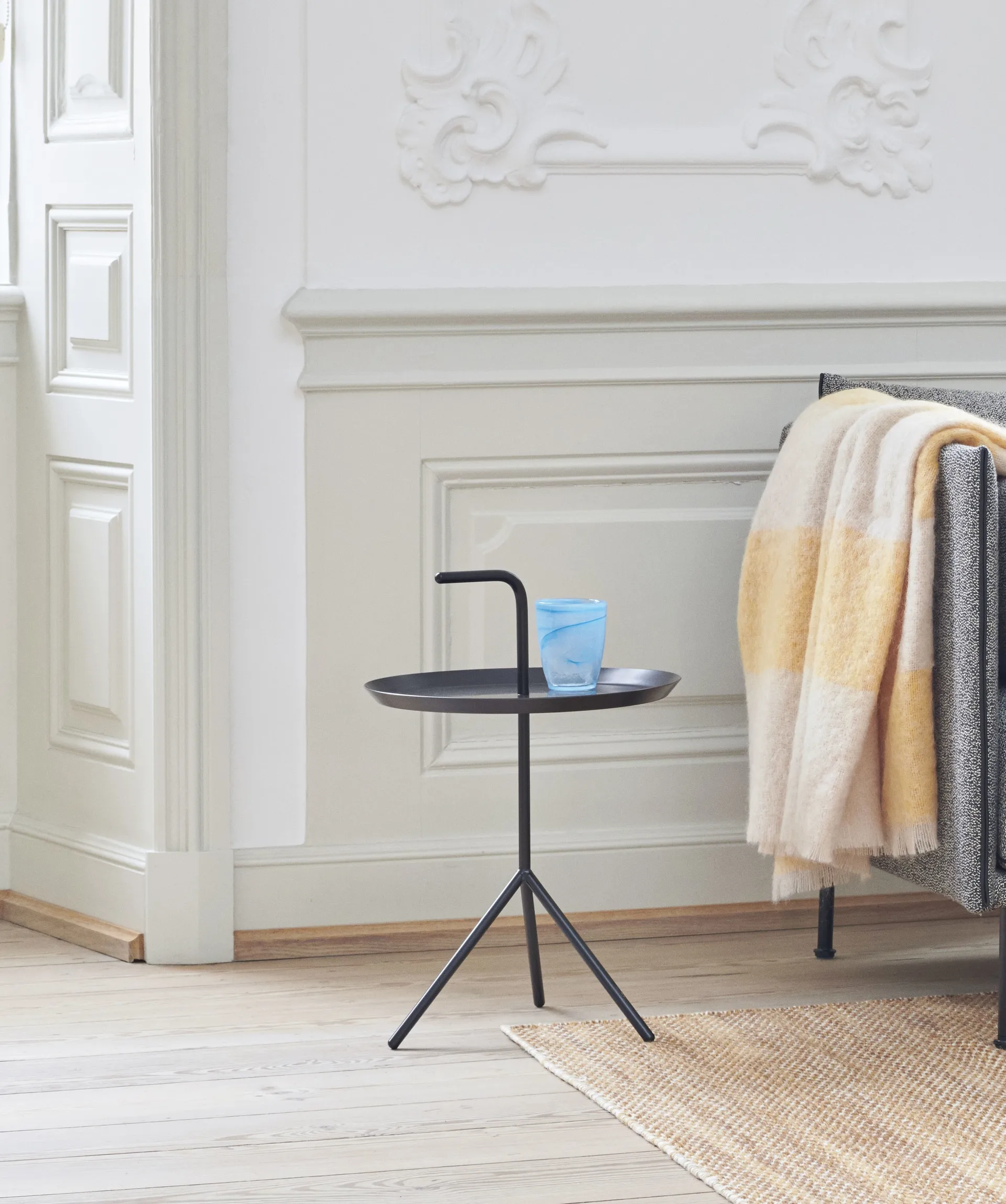 DLM side table Ø38 cm, Black HAY