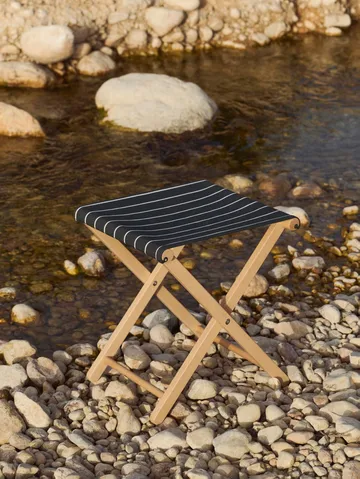 Outdoor Market folding stool - Black-beige - HAY