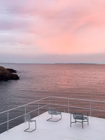 Palissade Cantilever chair - Hot galvanised steel - HAY