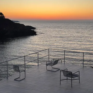 Palissade Cantilever chair - Hot galvanised steel - HAY