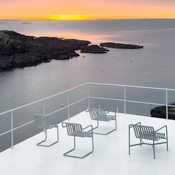 Palissade Cantilever Dining armchair - Hot galvanised steel - HAY