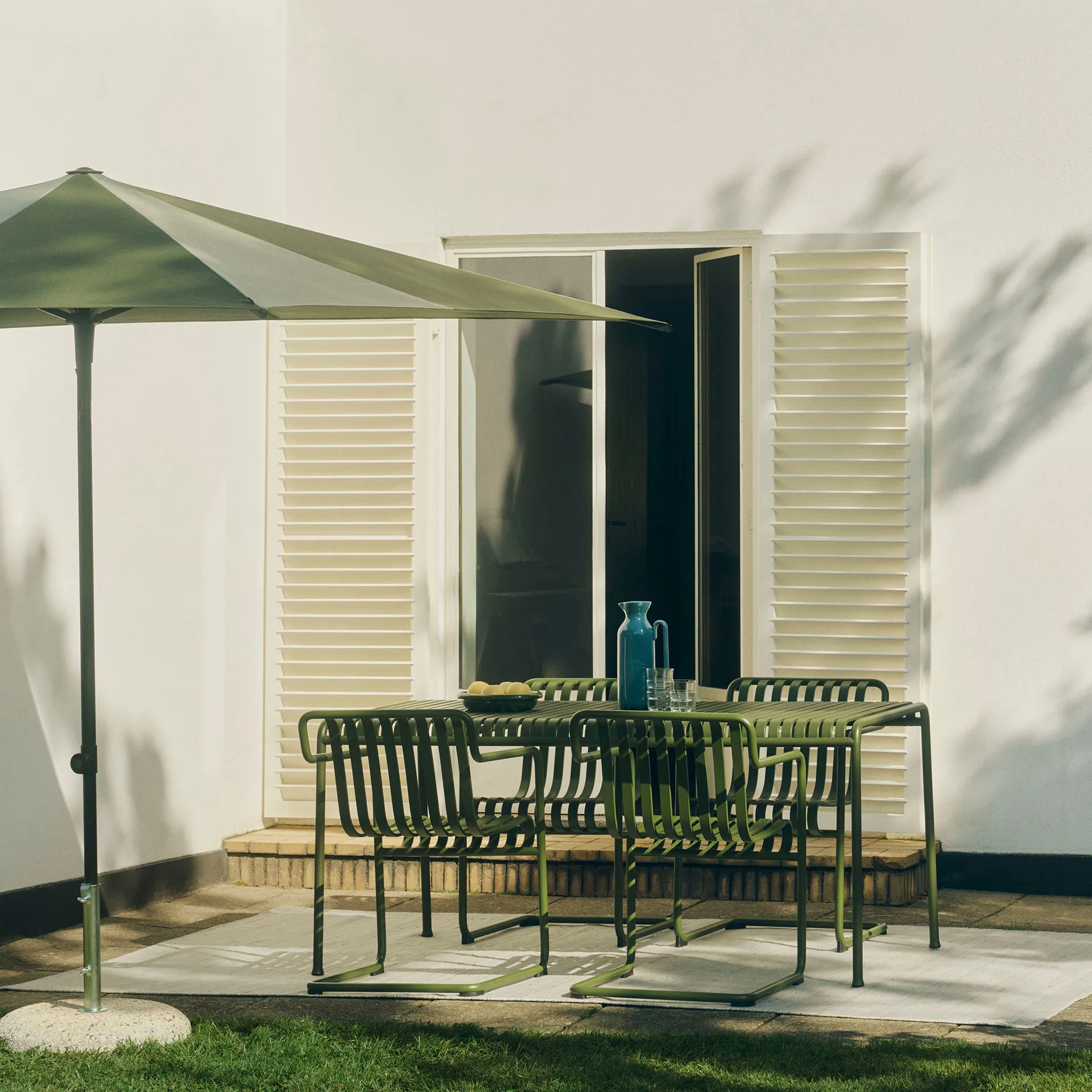 Palissade Cantilever Dining armchair, Olive HAY