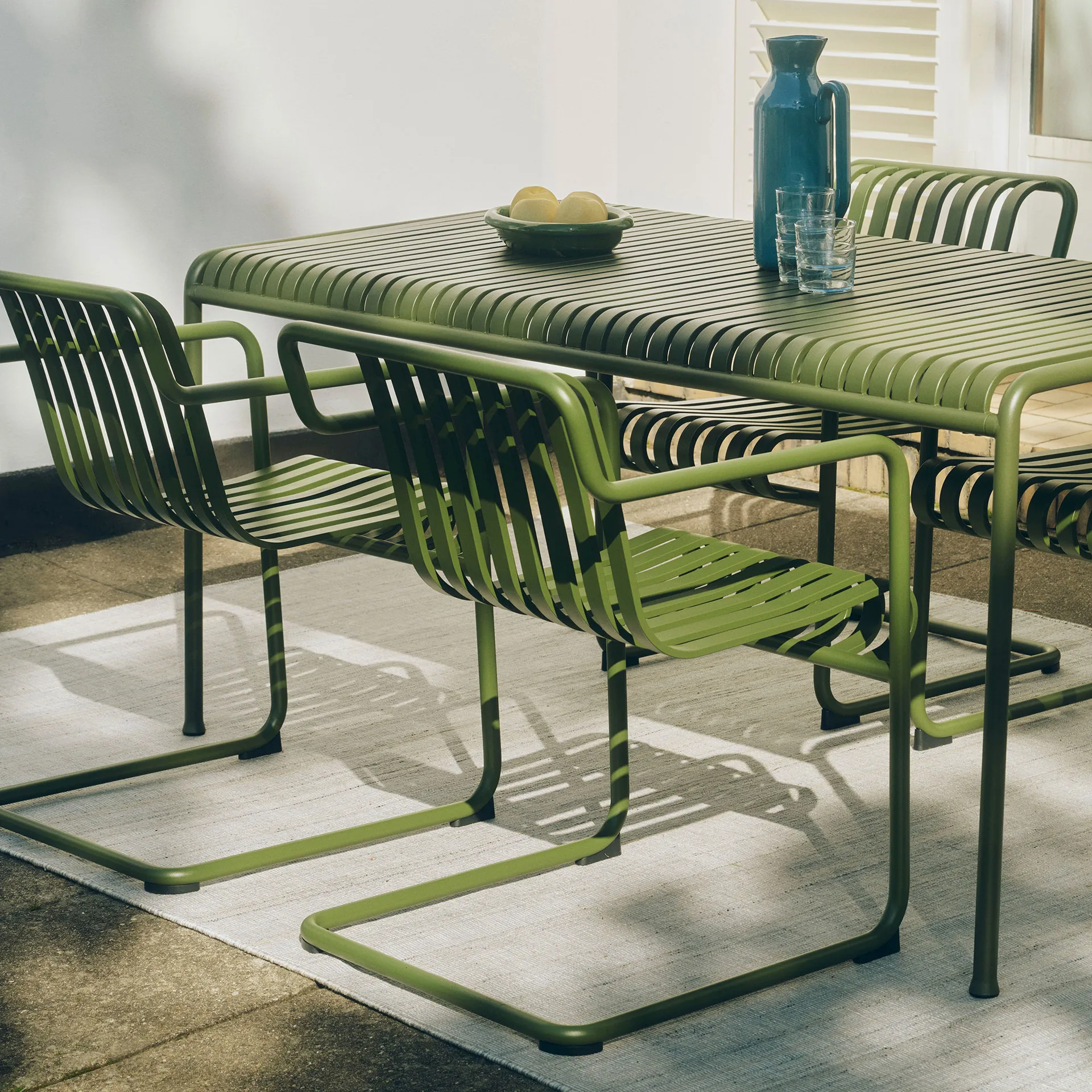 Palissade Cantilever Dining armchair, Olive HAY
