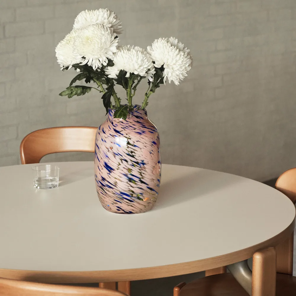 Rey dining table Ø128 cm, deep blue HAY