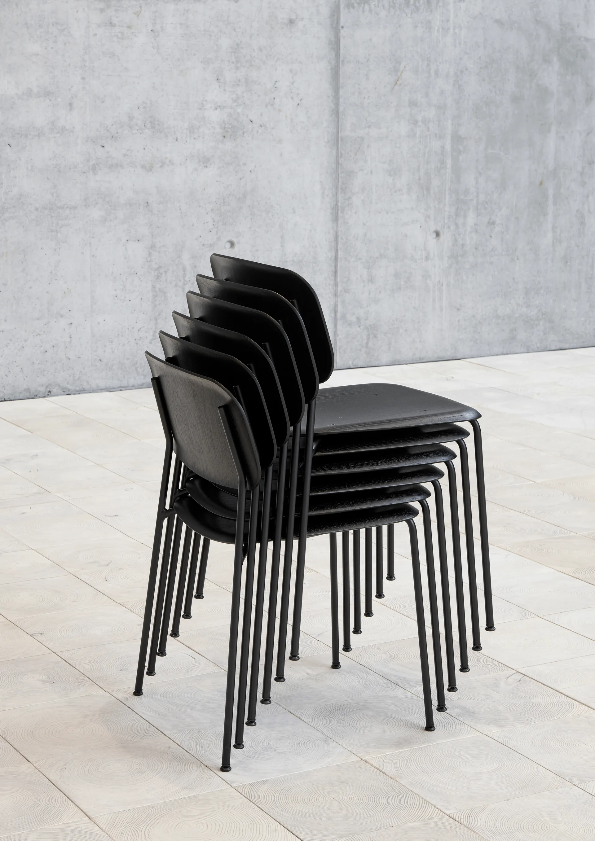Soft Edge 40 chair, Soft black, black steel frame HAY