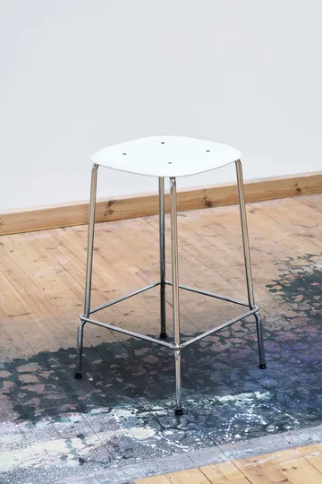 Soft Edge 85 Low bar stool - White-chrome frame - HAY