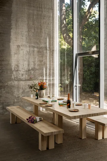 Max dining table with benches 250 cm - Ash - Hem