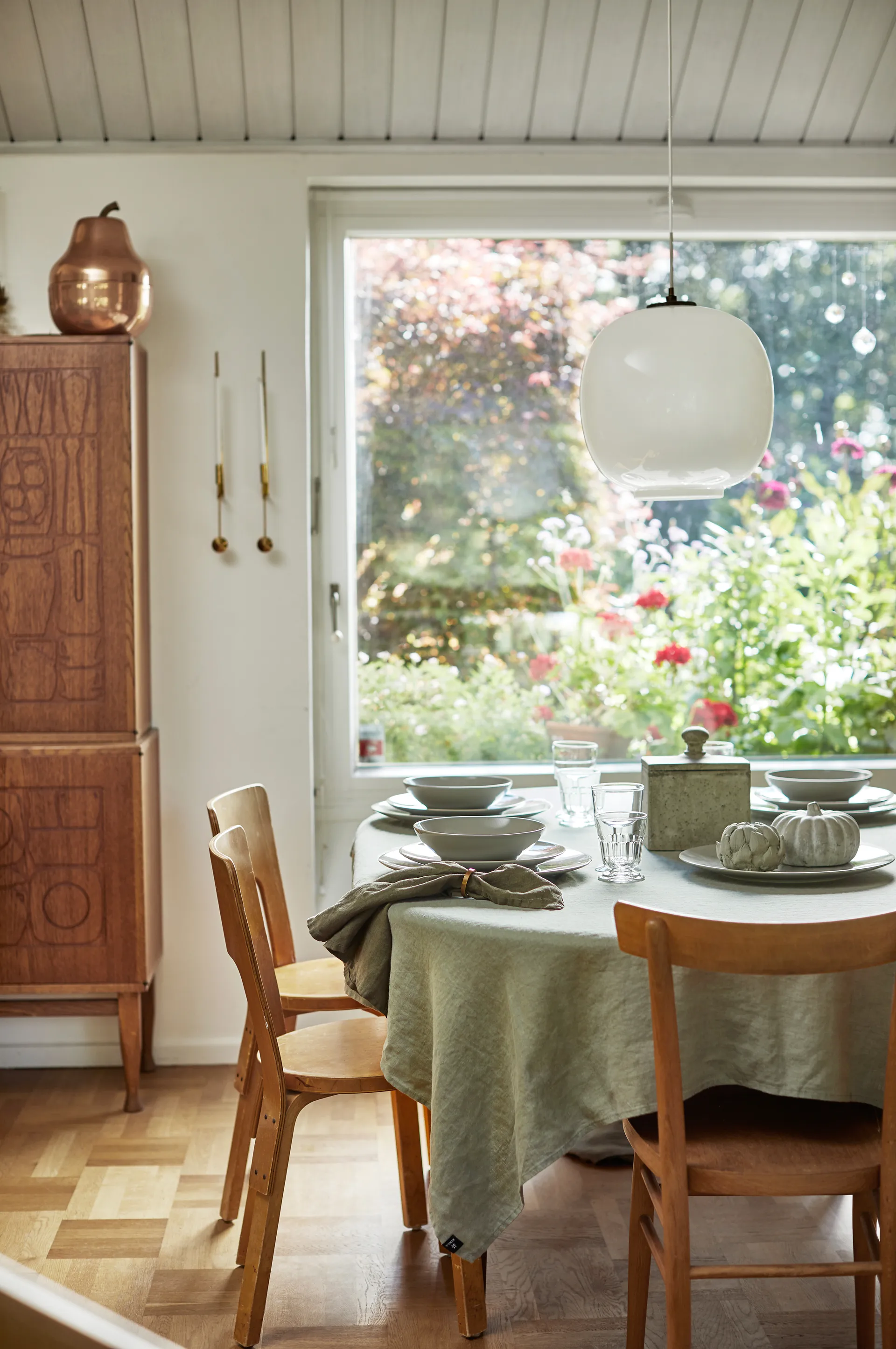 Sunshine tablecloth 140x330 cm, Sage Himla