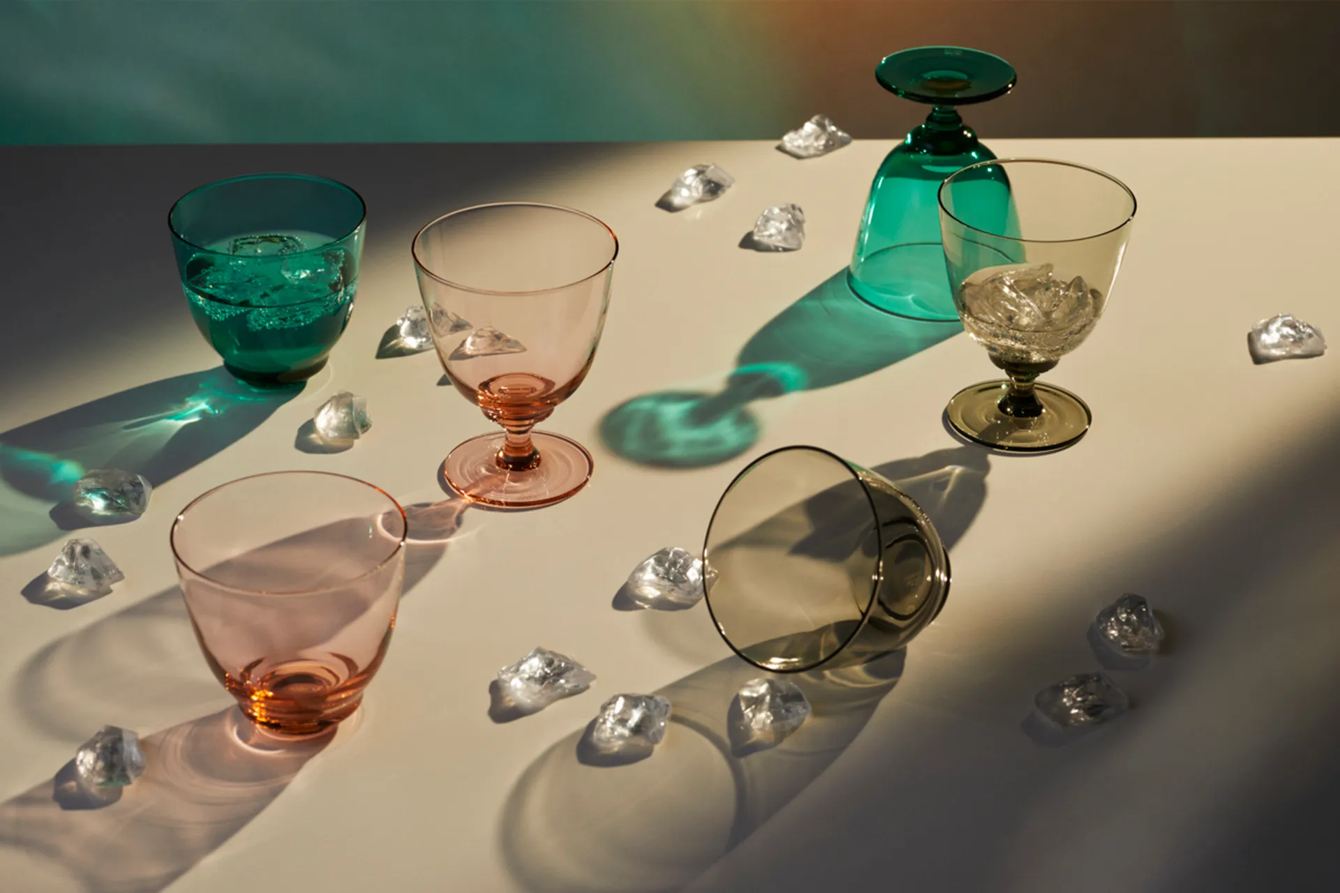 Flow water glass 35 cl, Smoke Holmegaard