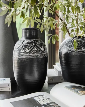 Bloss vase 38 cm - Black - House Doctor