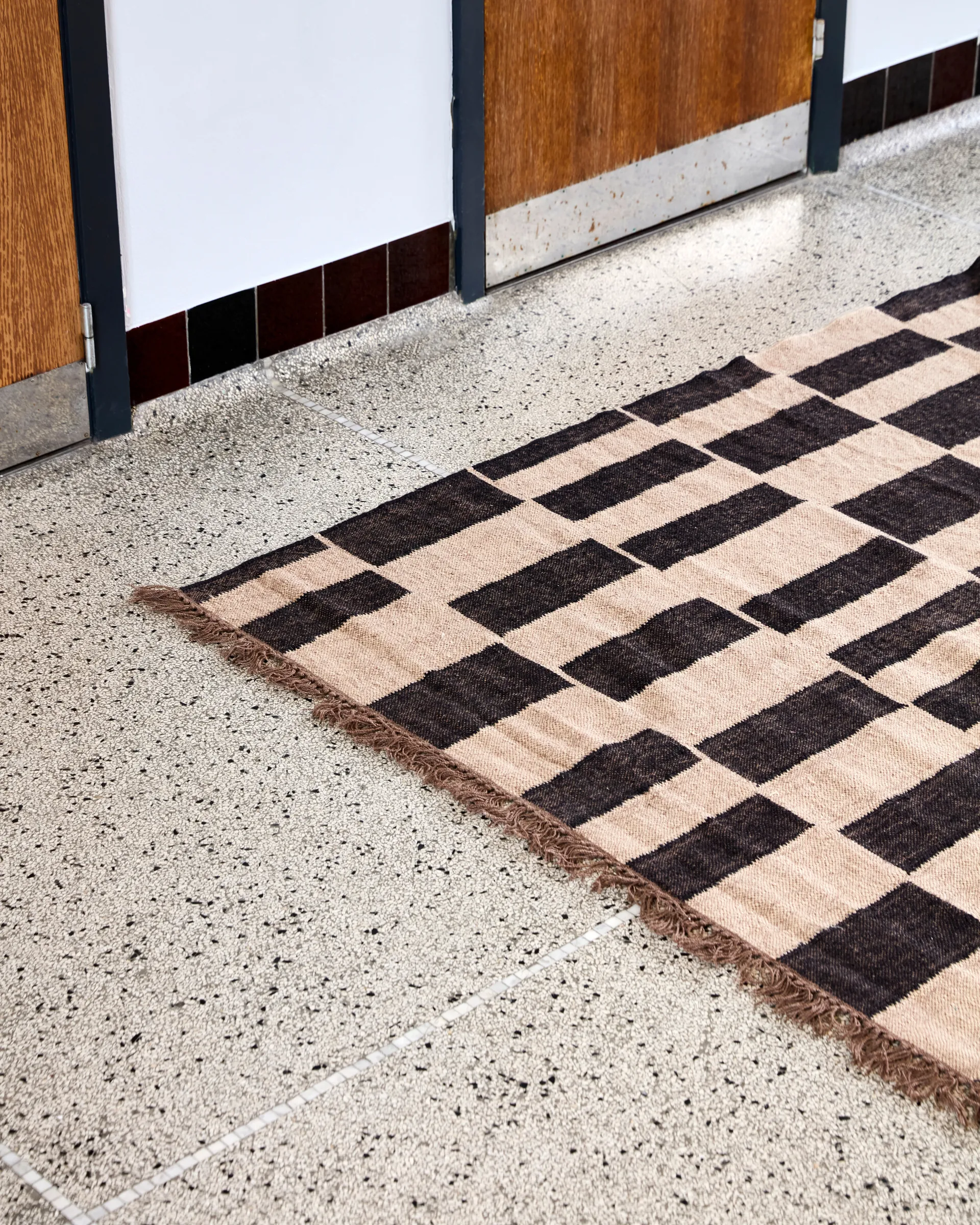 Graph rug, Black-natural, 160x230 cm House Doctor