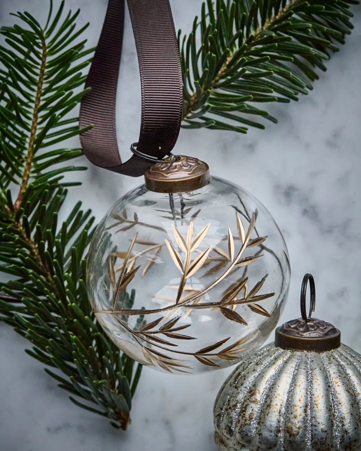 Leaf Christmas tree ornament Ø7.5 cm 4-pack, Clear gold House Doctor