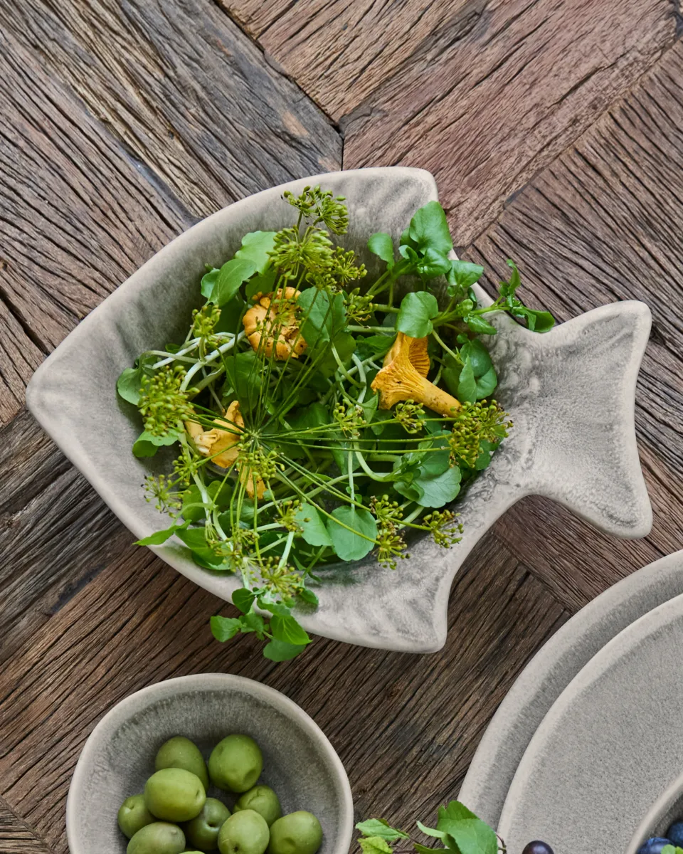 Maki serving platter, Grey House Doctor