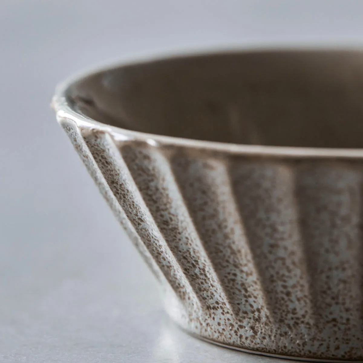 Pleat bowl Ø15 cm, Grey-brown House Doctor