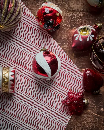 Twister Christmas tree bauble Ø6 cm 4-pack - White-red - House Doctor