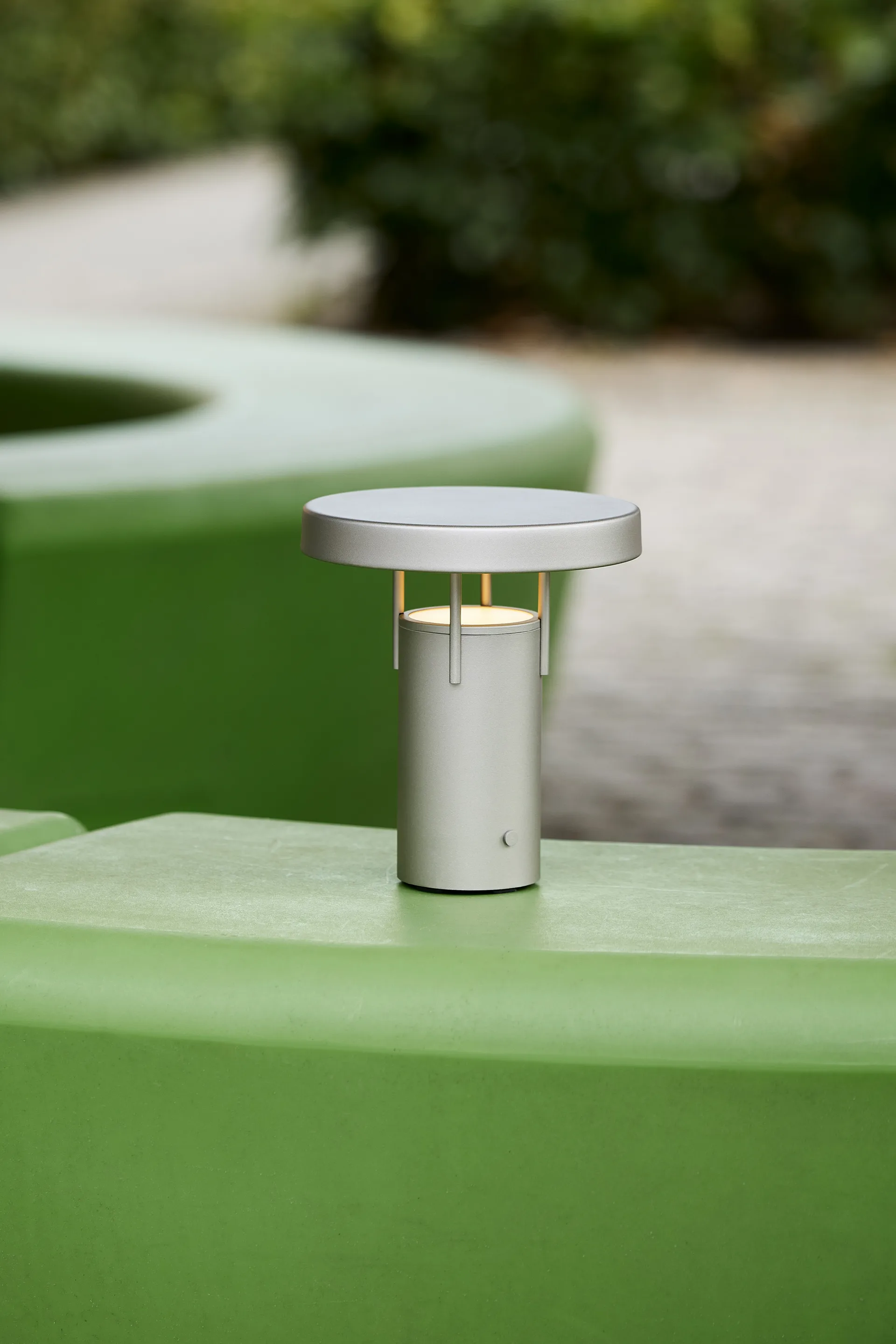 BringMe mini portable table lamp, Metallic sand Hübsch