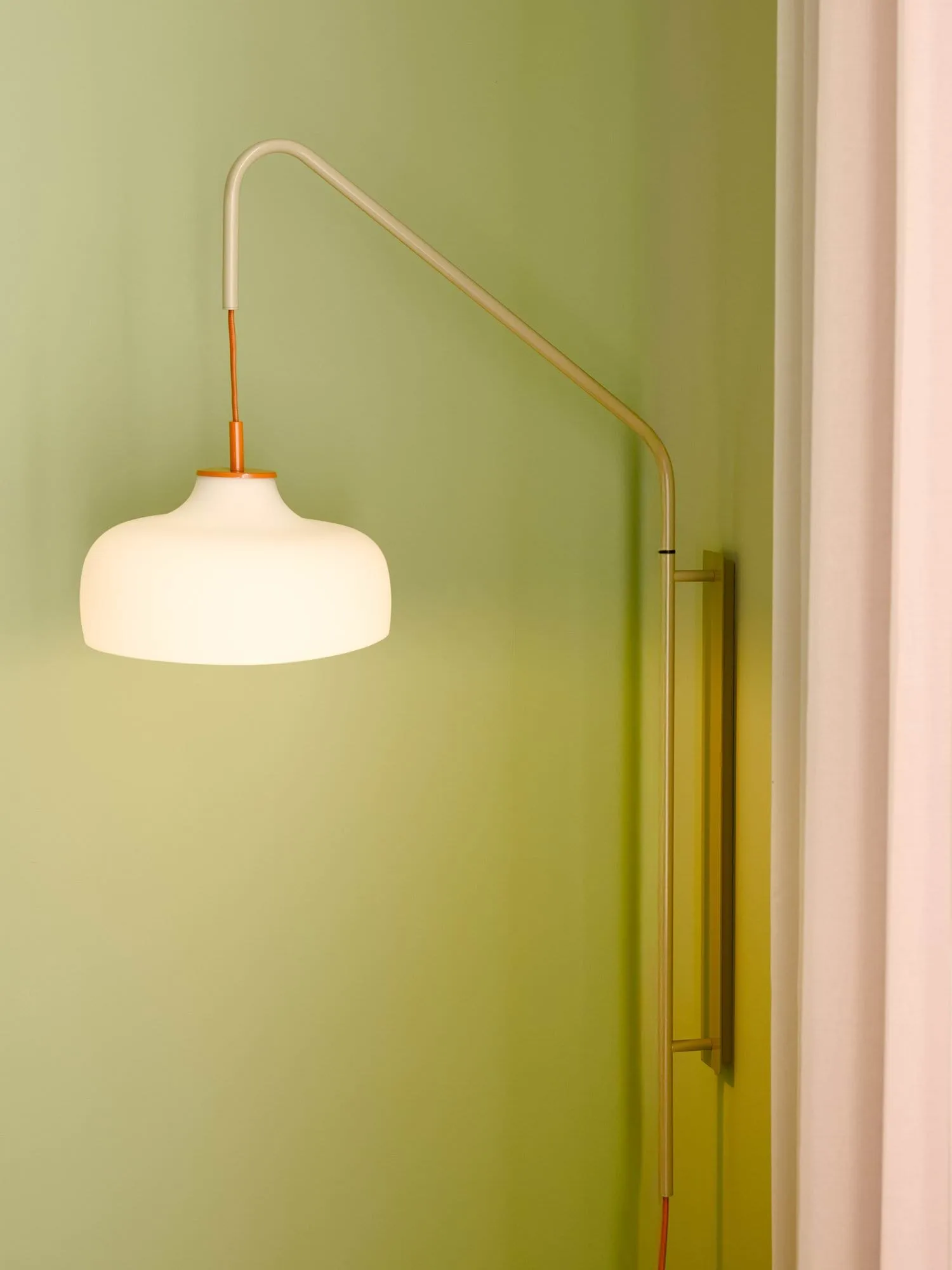 Current wall lamp, Light sand Hübsch