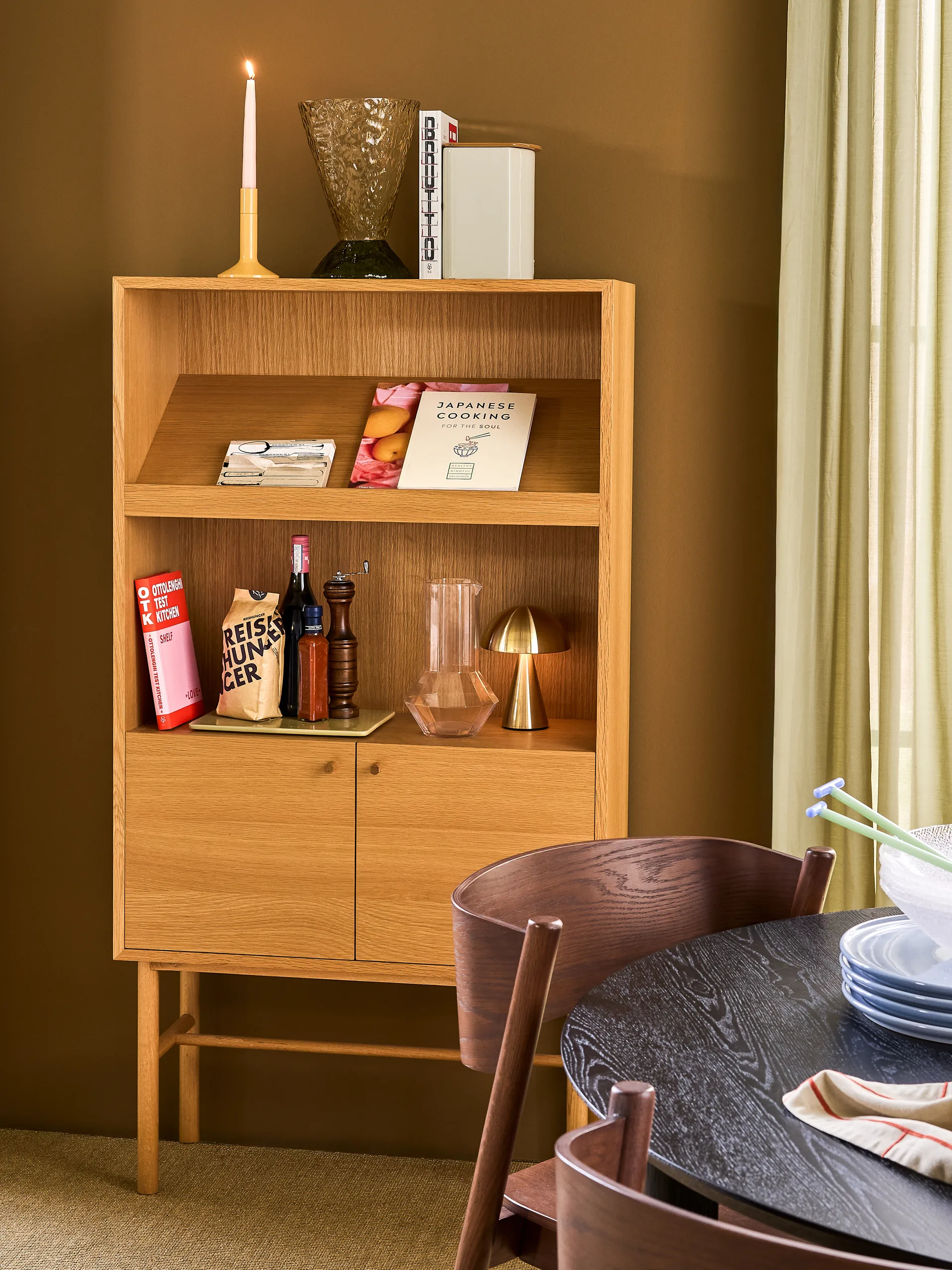 Mush portable table lamp, Brass Hübsch