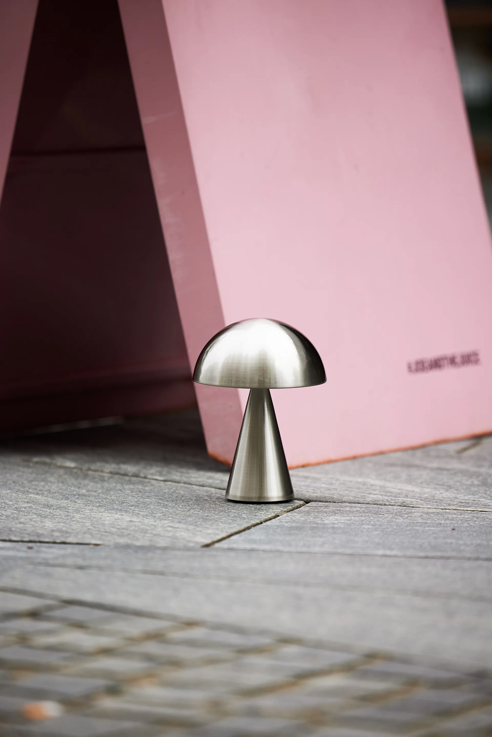 Mush portable table lamp, Nickel Hübsch