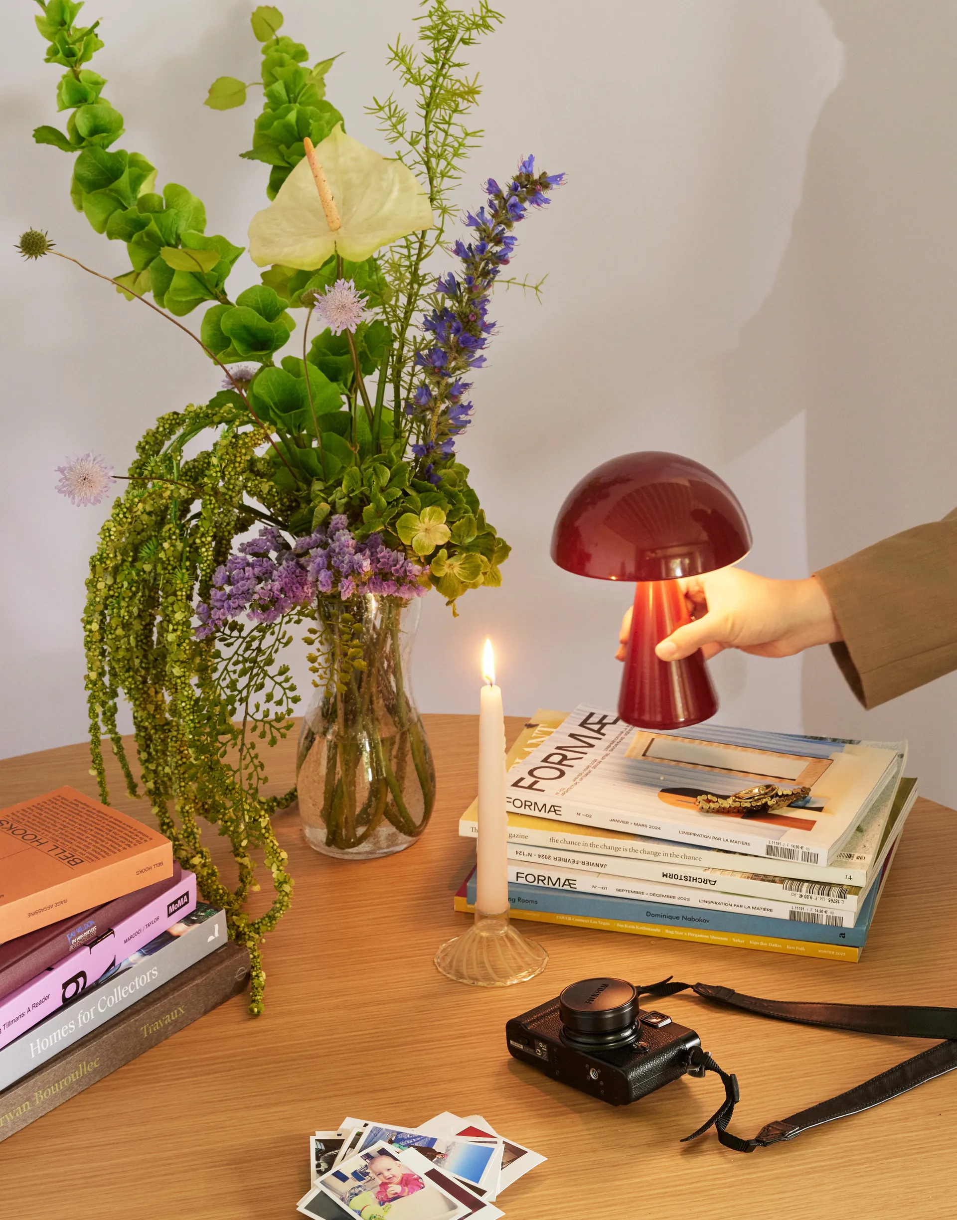 Mush portable table lamp, Red Hübsch