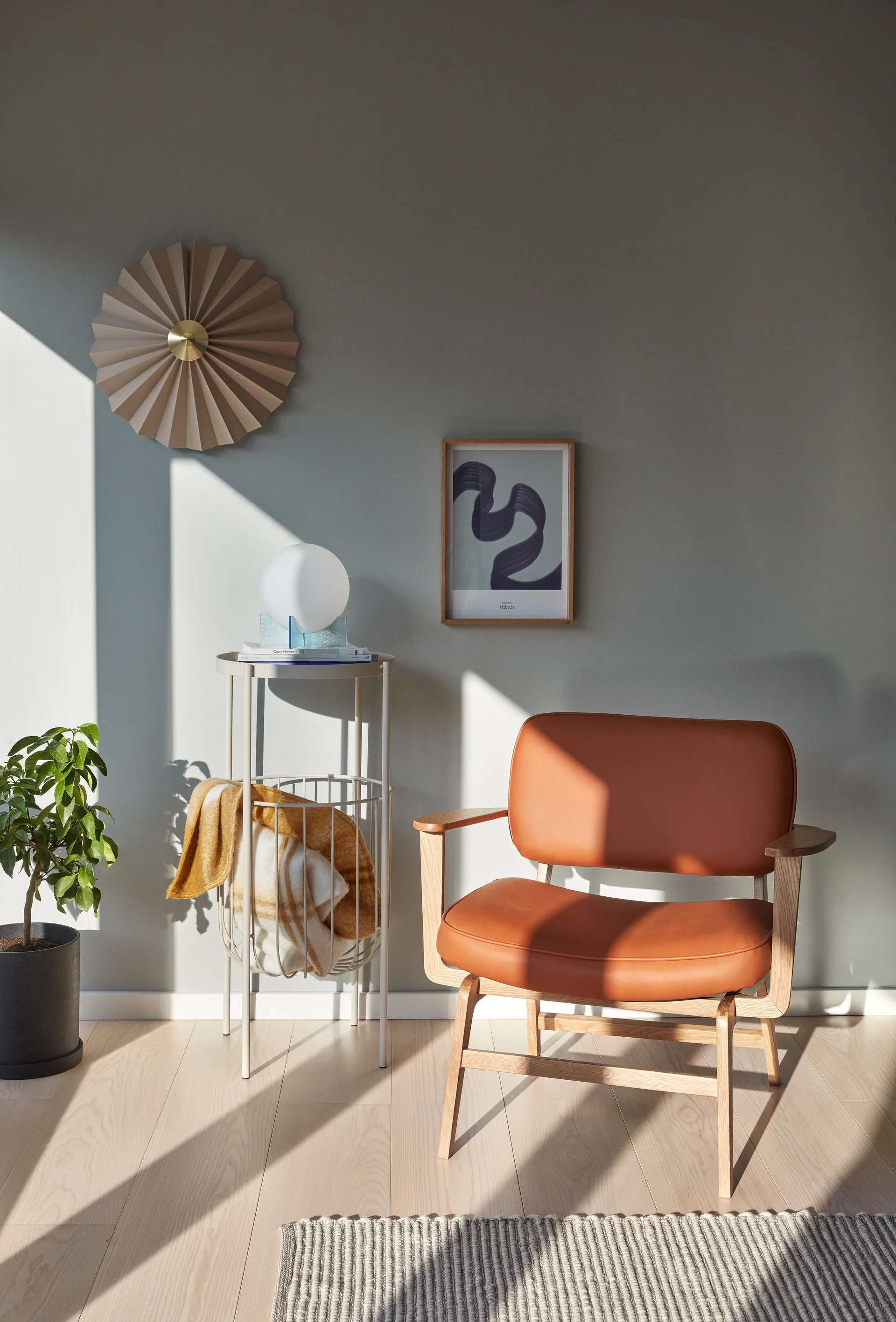 Pliss wall lamp, Beige Hübsch