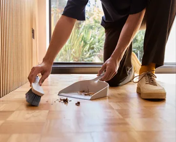 Cleantech wall-mounted dustpan brush with shovel - Stone - Joseph Joseph