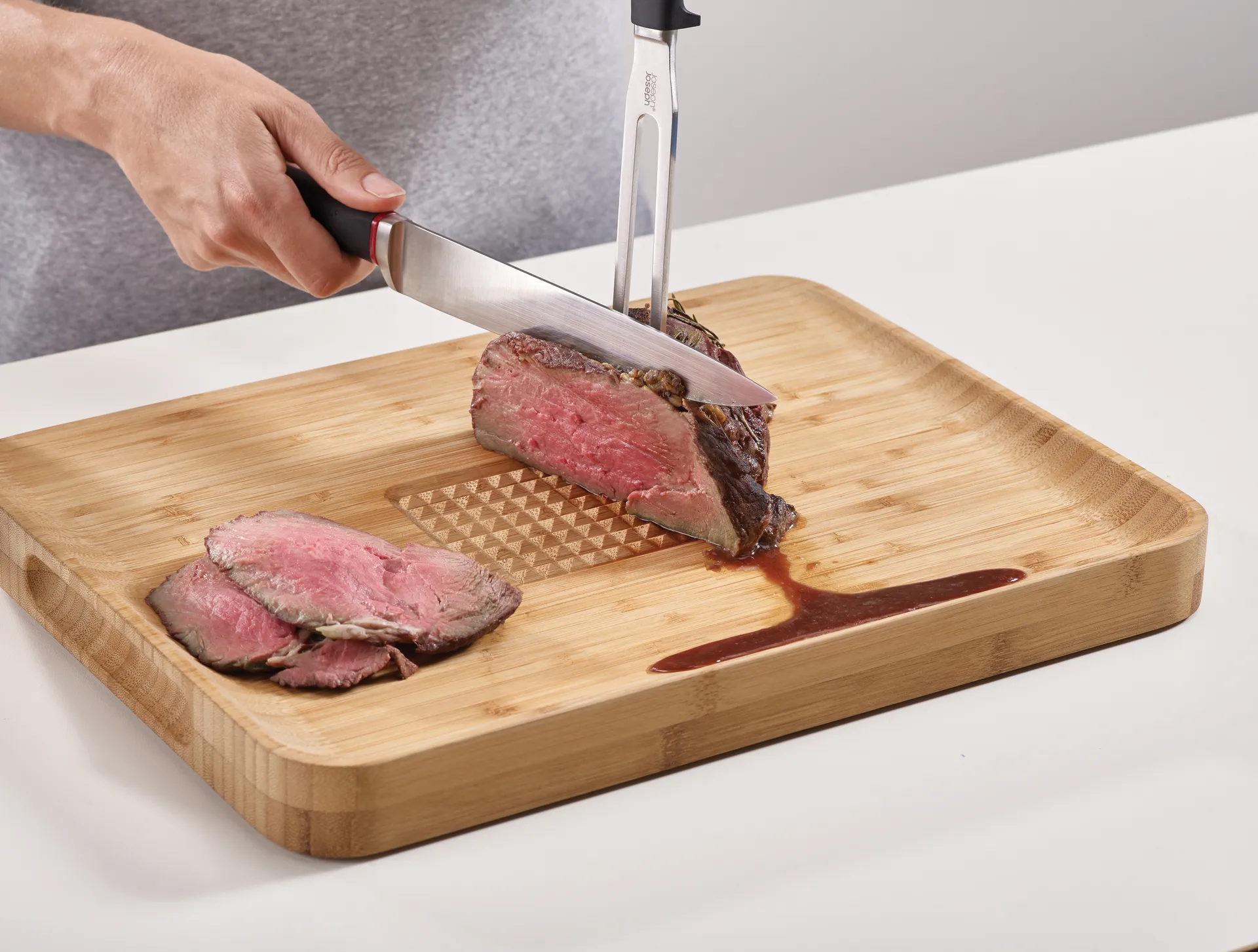 Cut & carve cutting board, Bamboo Joseph Joseph