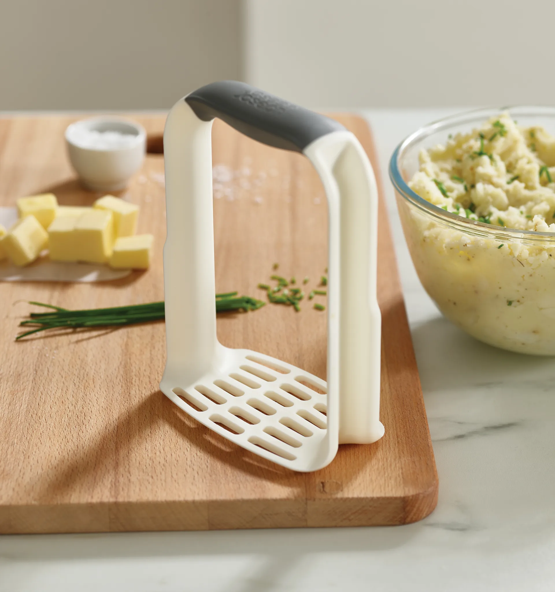 Easy Mash Potato Masher 16.5 cm, White Joseph Joseph