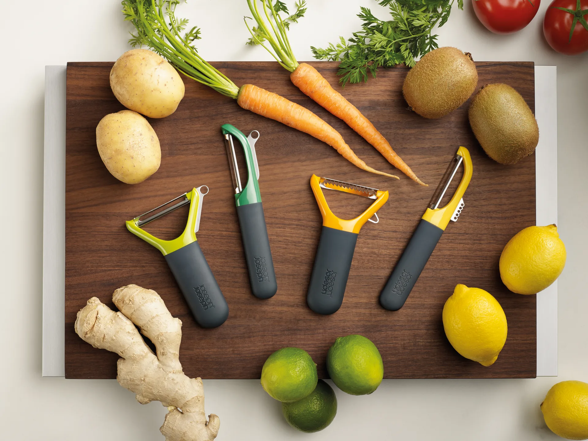 Multi peel Y-peeler 13 cm, Black-green Joseph Joseph