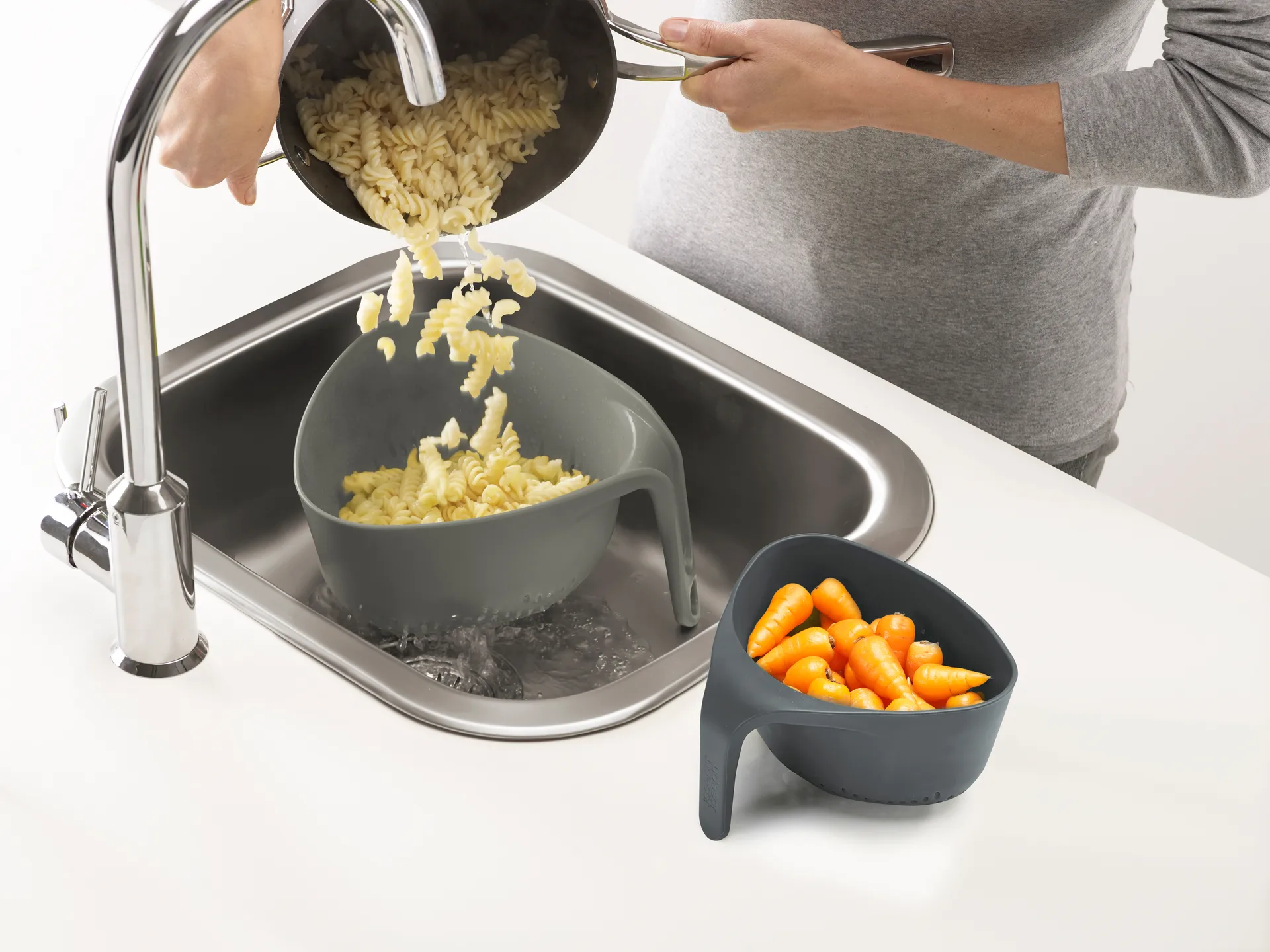 Nest colander 2-piece set, Grey Joseph Joseph