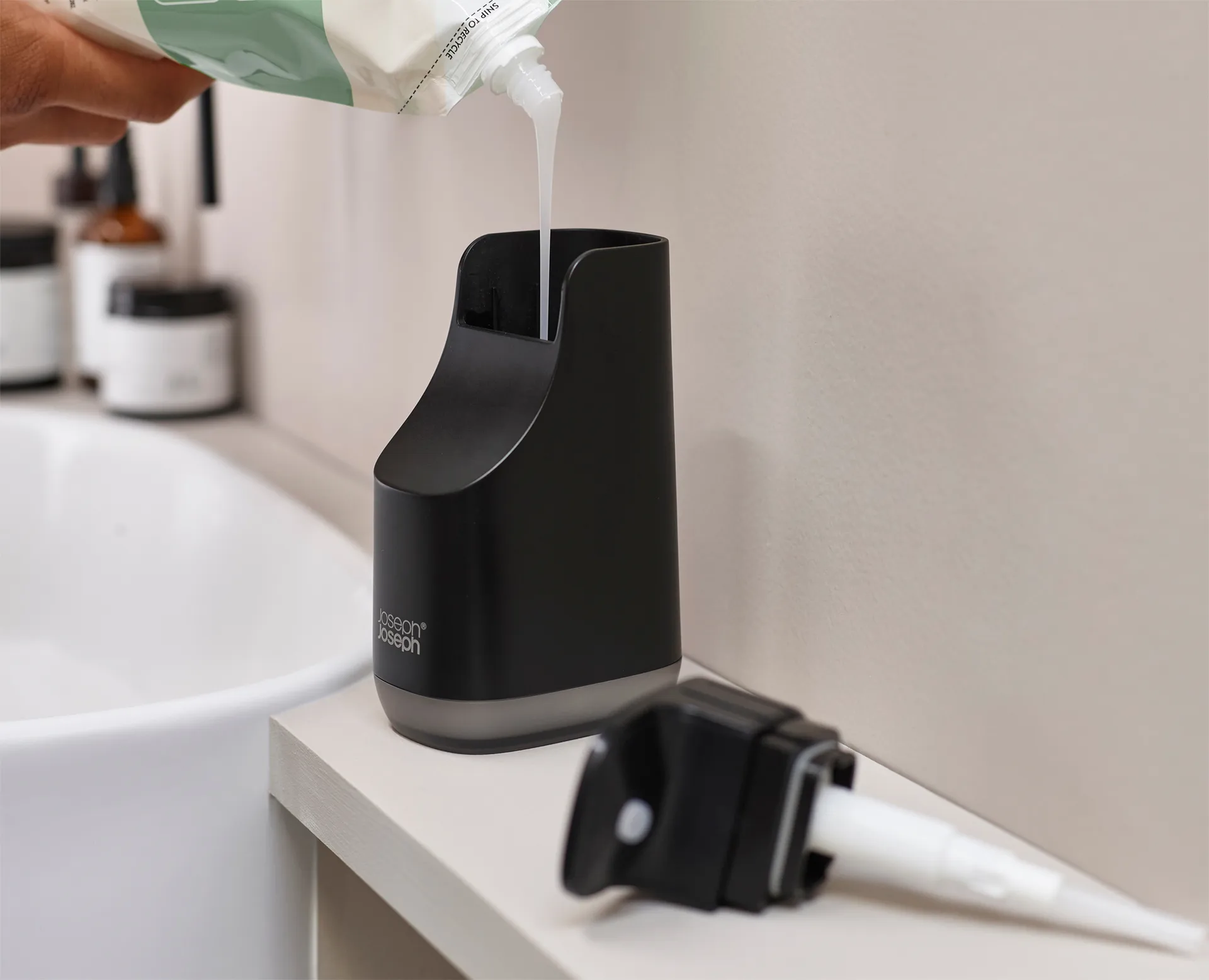 Slim compact soap pump 14.2 cm, Black Joseph Joseph