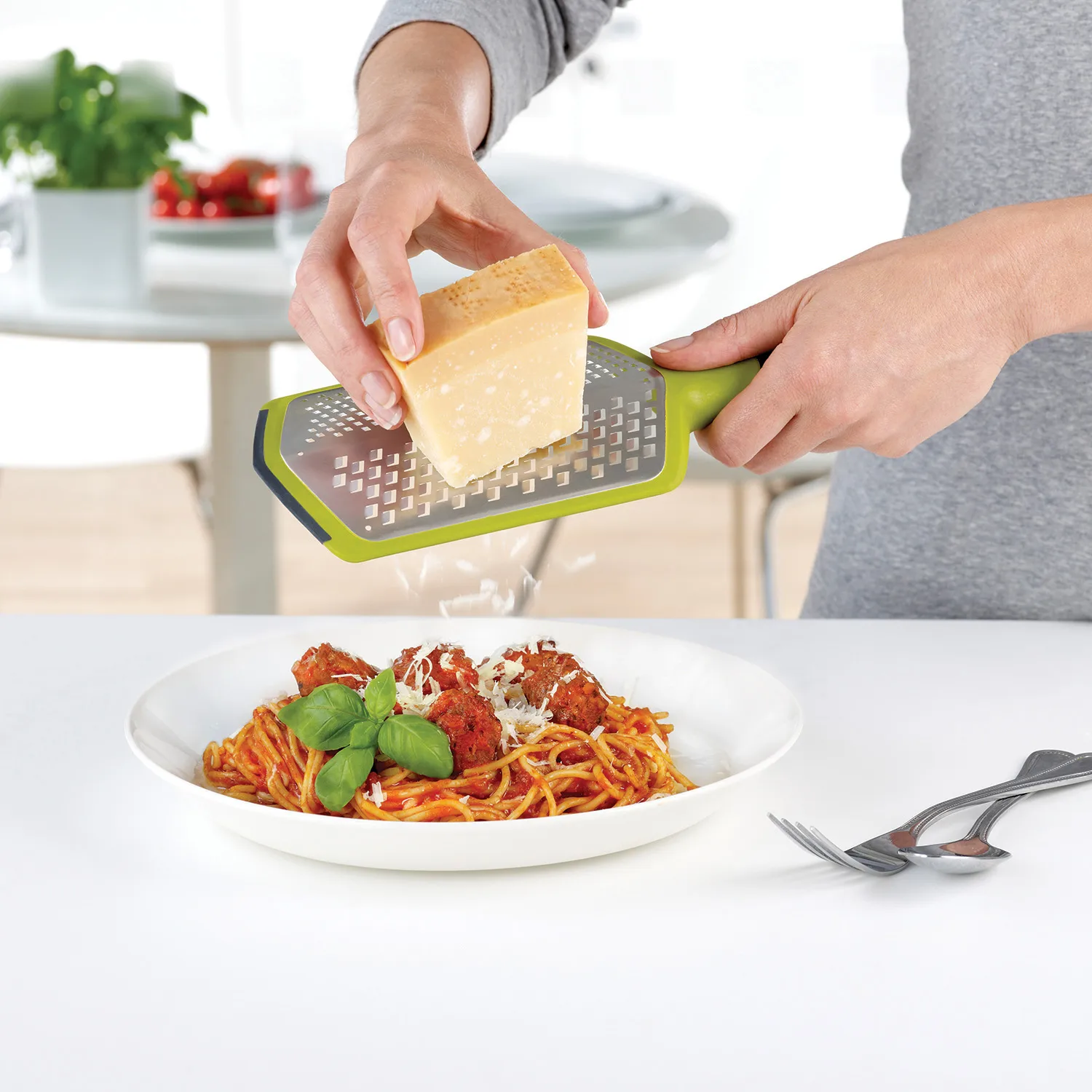Twist grater 29.5 cm, Green Joseph Joseph