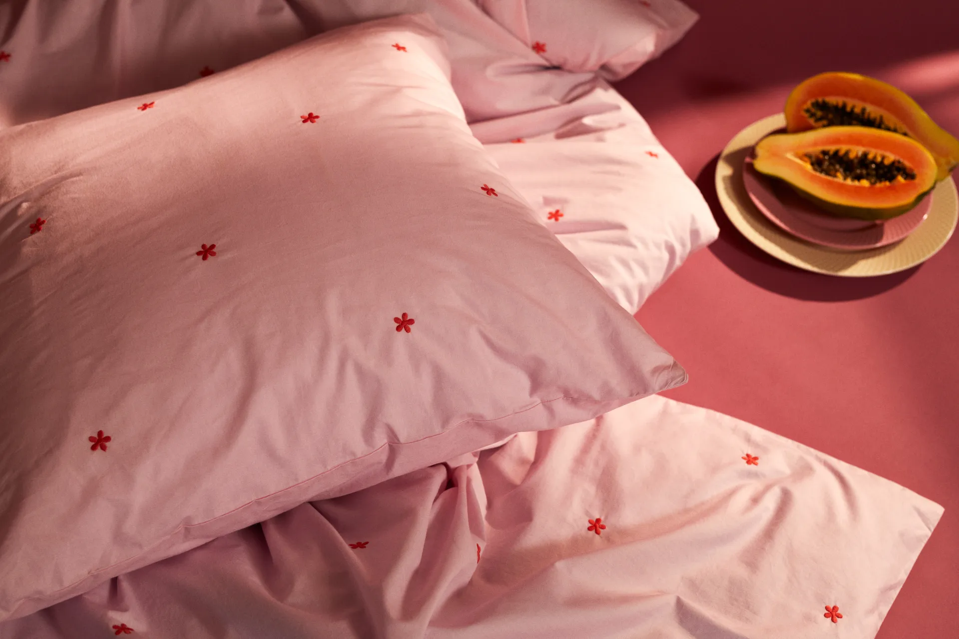 Daisy bedding set 150x210 cm, Pink-red Juna