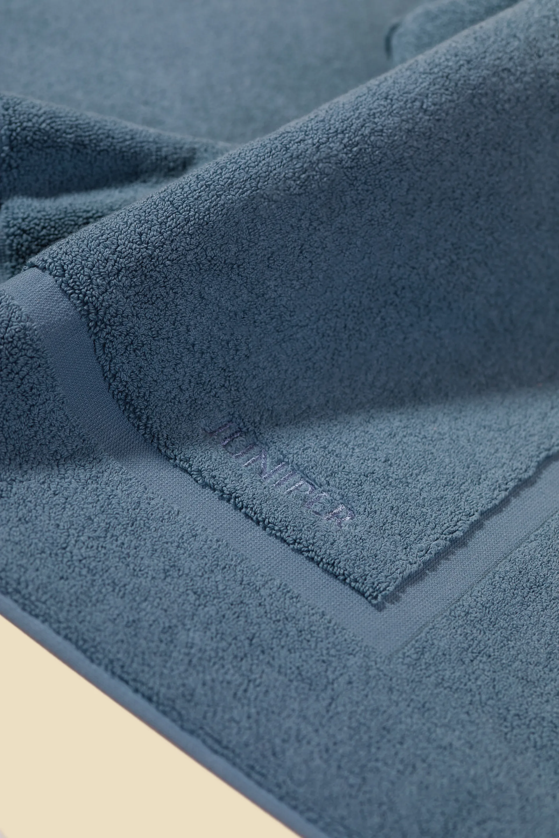 Juniper bath rug 50x80 cm, North Sea Blue Juniper