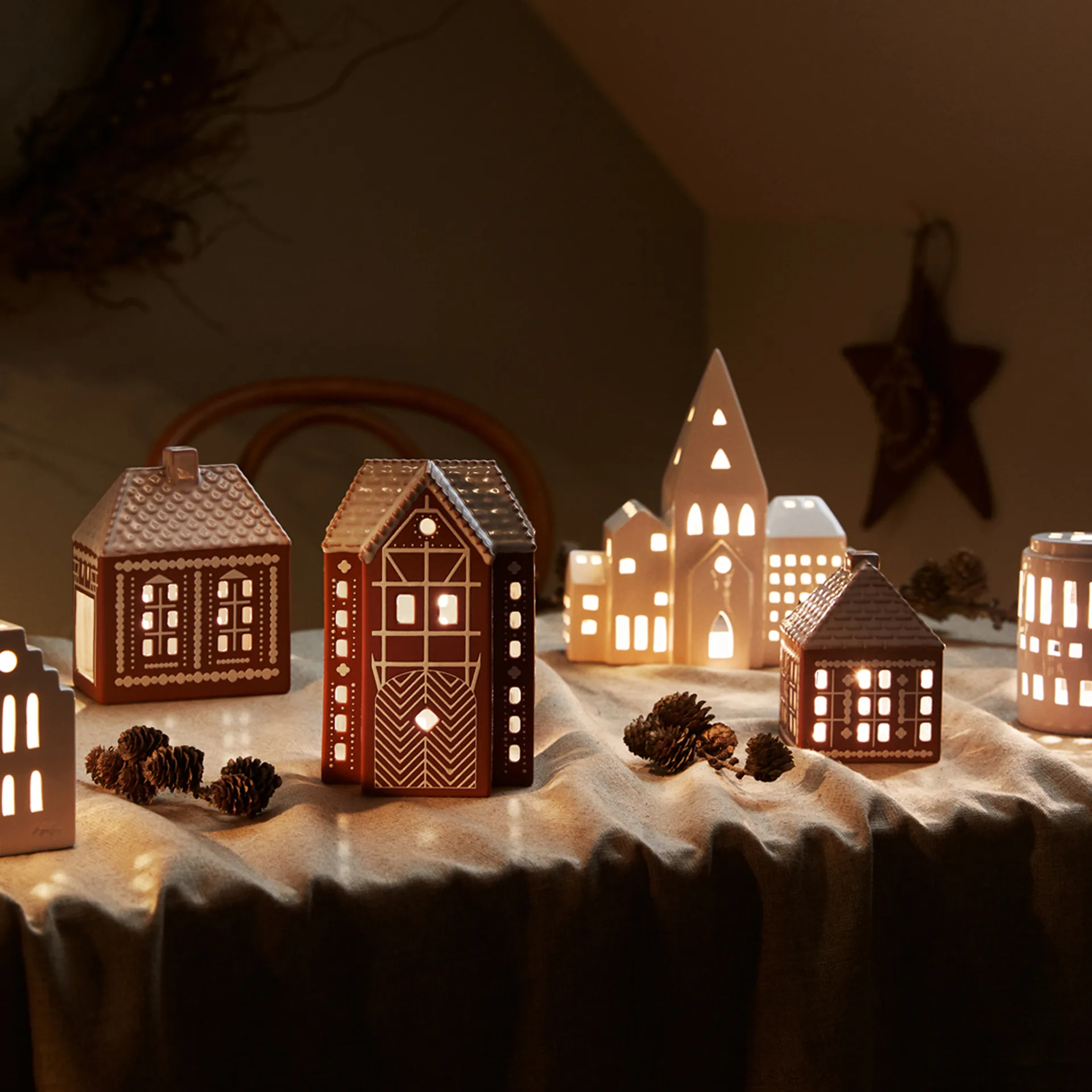 Gingerbread candle latern large 17 cm, Brown Kähler