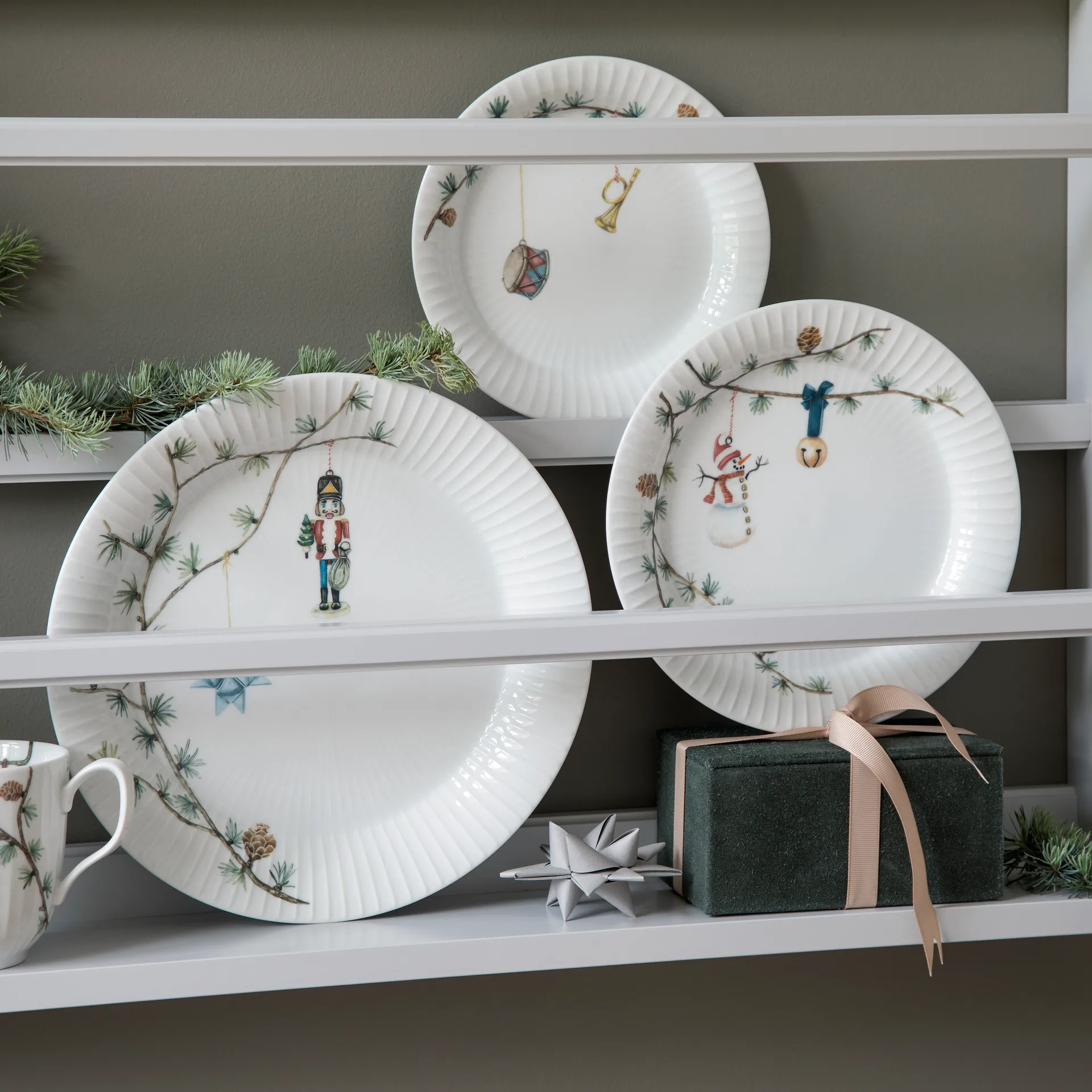 Hammershøi Christmas plate, 27 cm Kähler