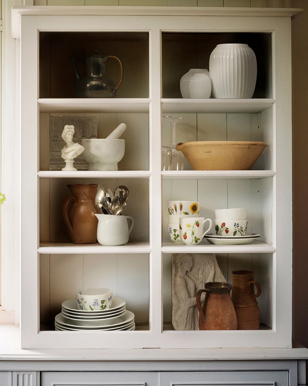 Hammershøi vase medium, white Kähler