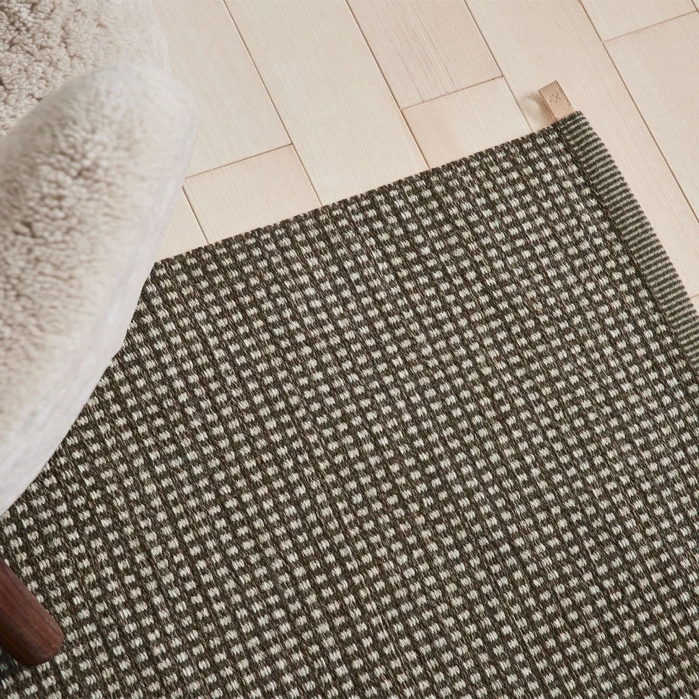 Dot Icon hallway runner, Dusty grey 587 90x250 cm Kasthall