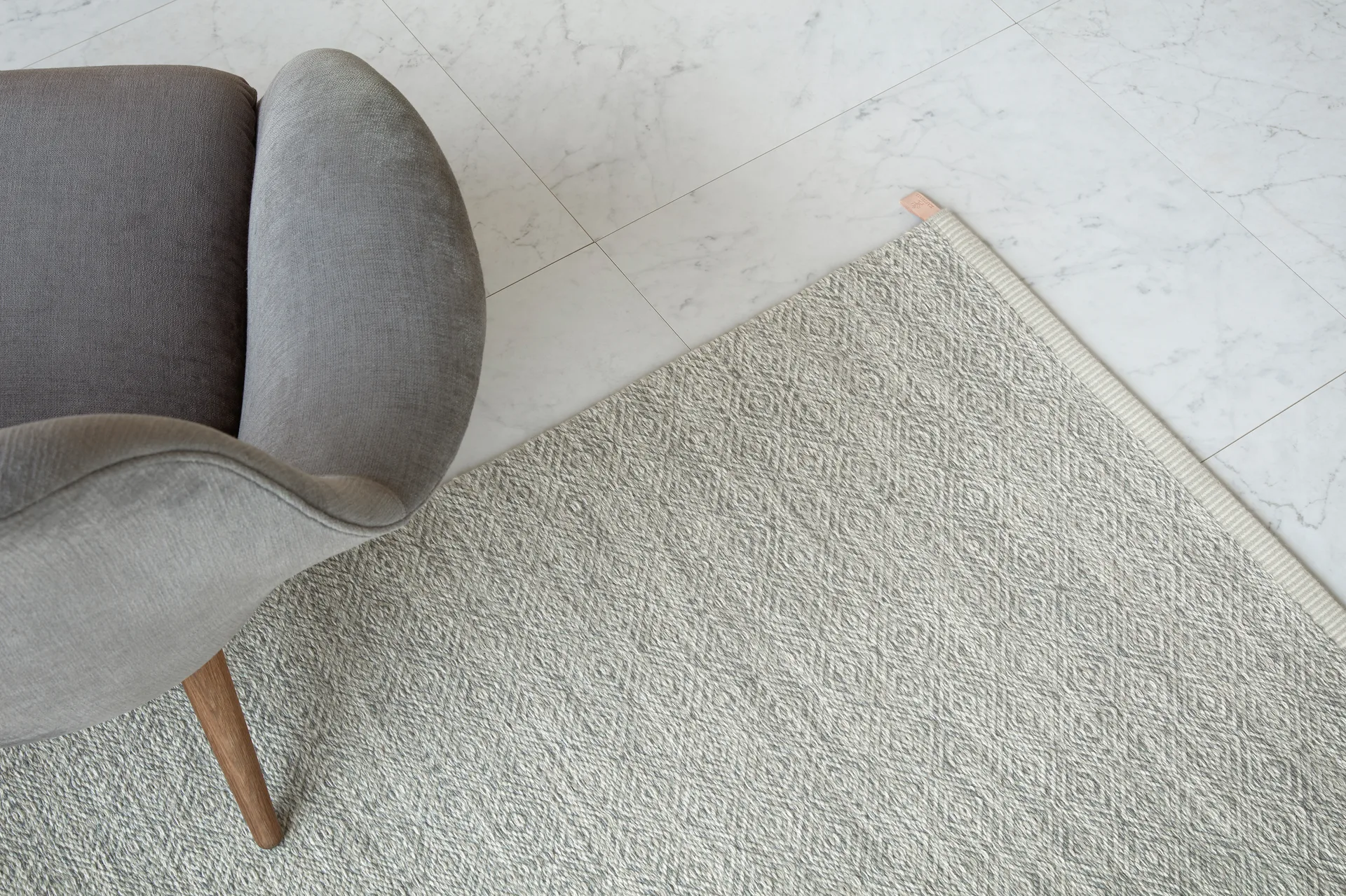 Goose Eye Icon rug 85x240 cm, Queens Kasthall