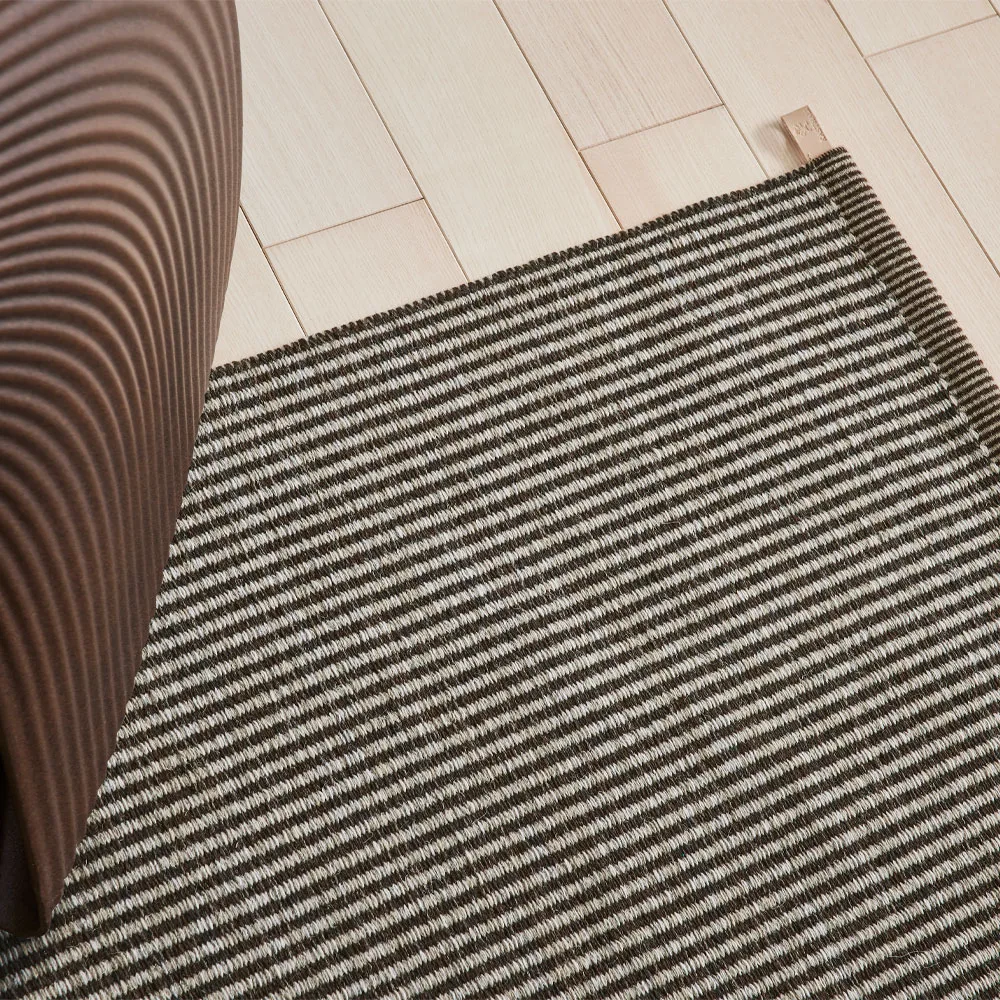 Stripe Icon rug, Green field 383 240x170 cm Kasthall