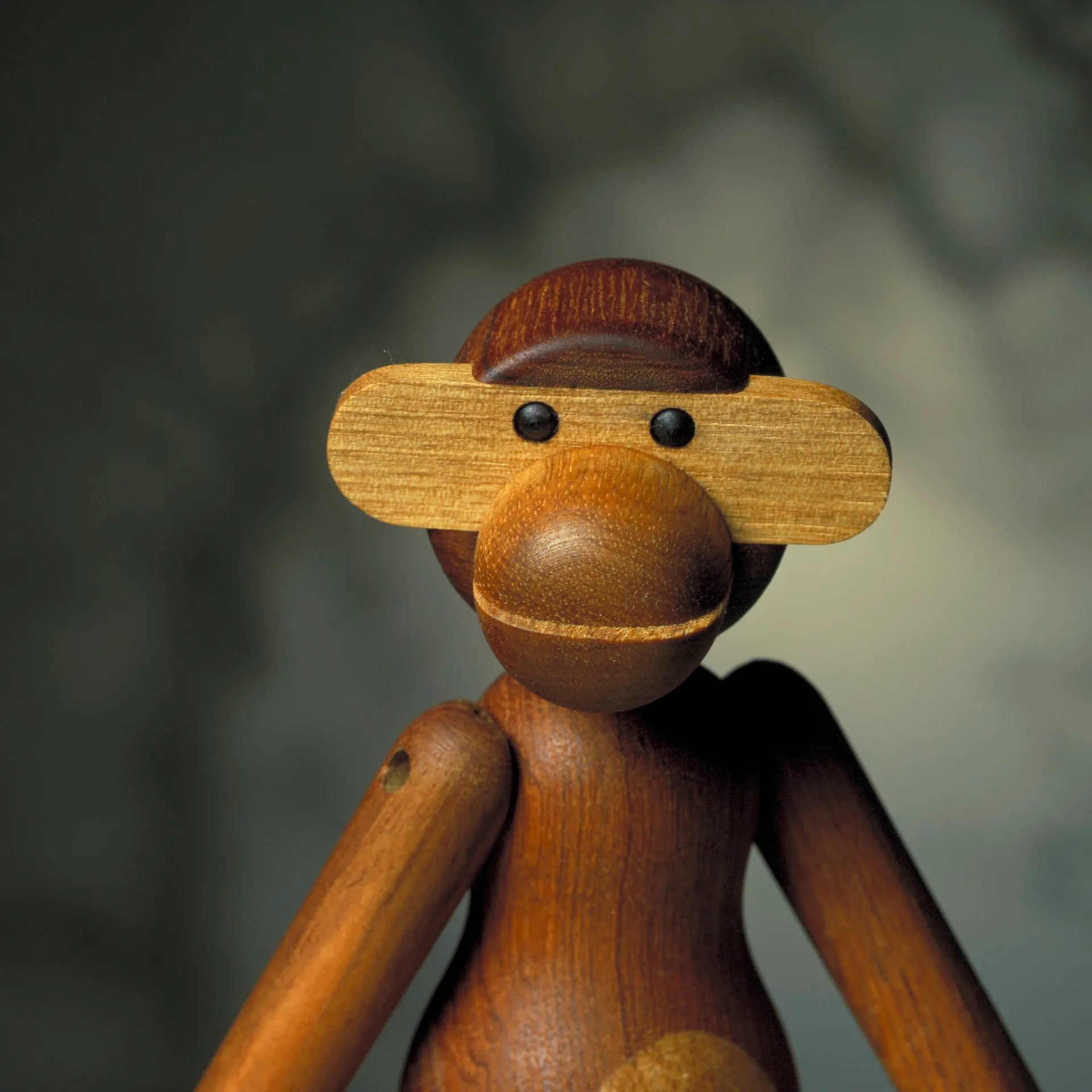 Kay Bojesen wooden monkey small, Teak-limba wood 20 cm Kay Bojesen Denmark