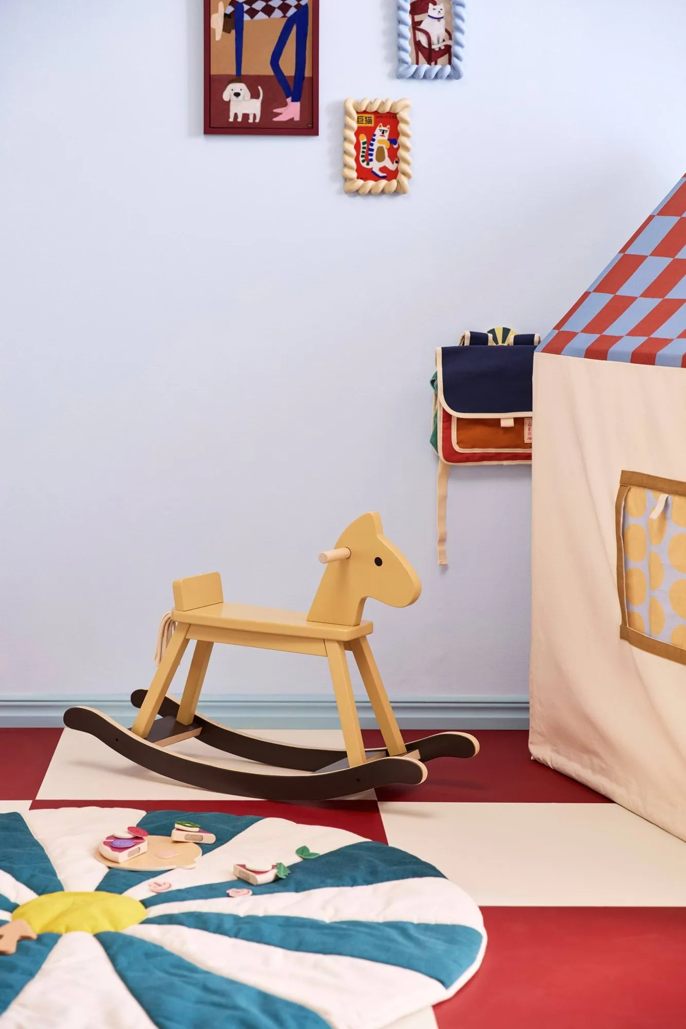 Kid's Concept rocking horse, Honey yellow Kid's Concept