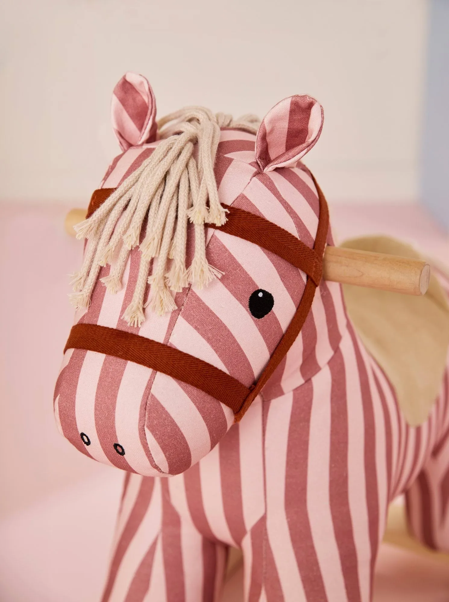 Kid's Concept rocking horse, Mila Kid's Concept
