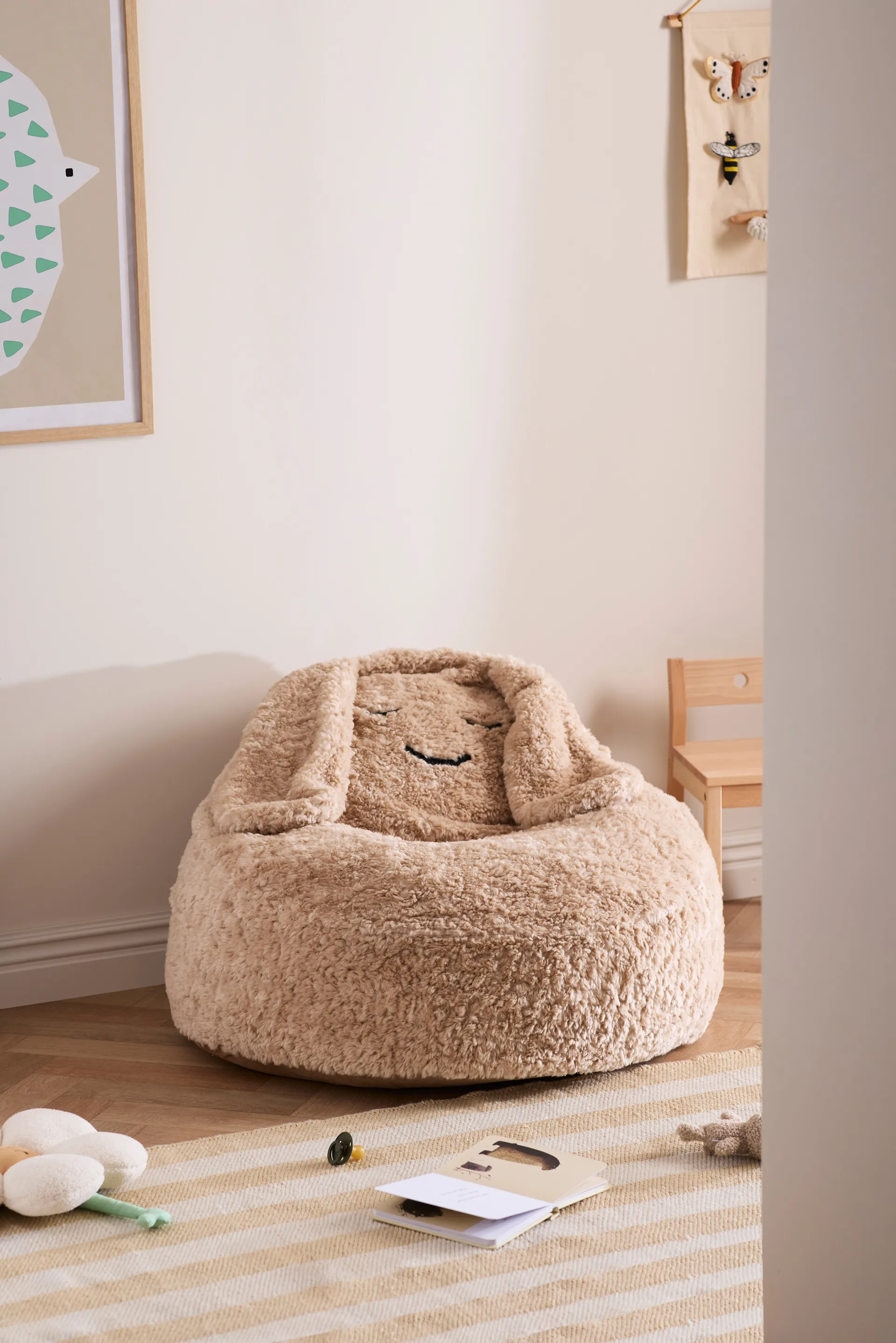 Snuggle bean bag chair, Beige, Ø80x50 cm Kid's Concept