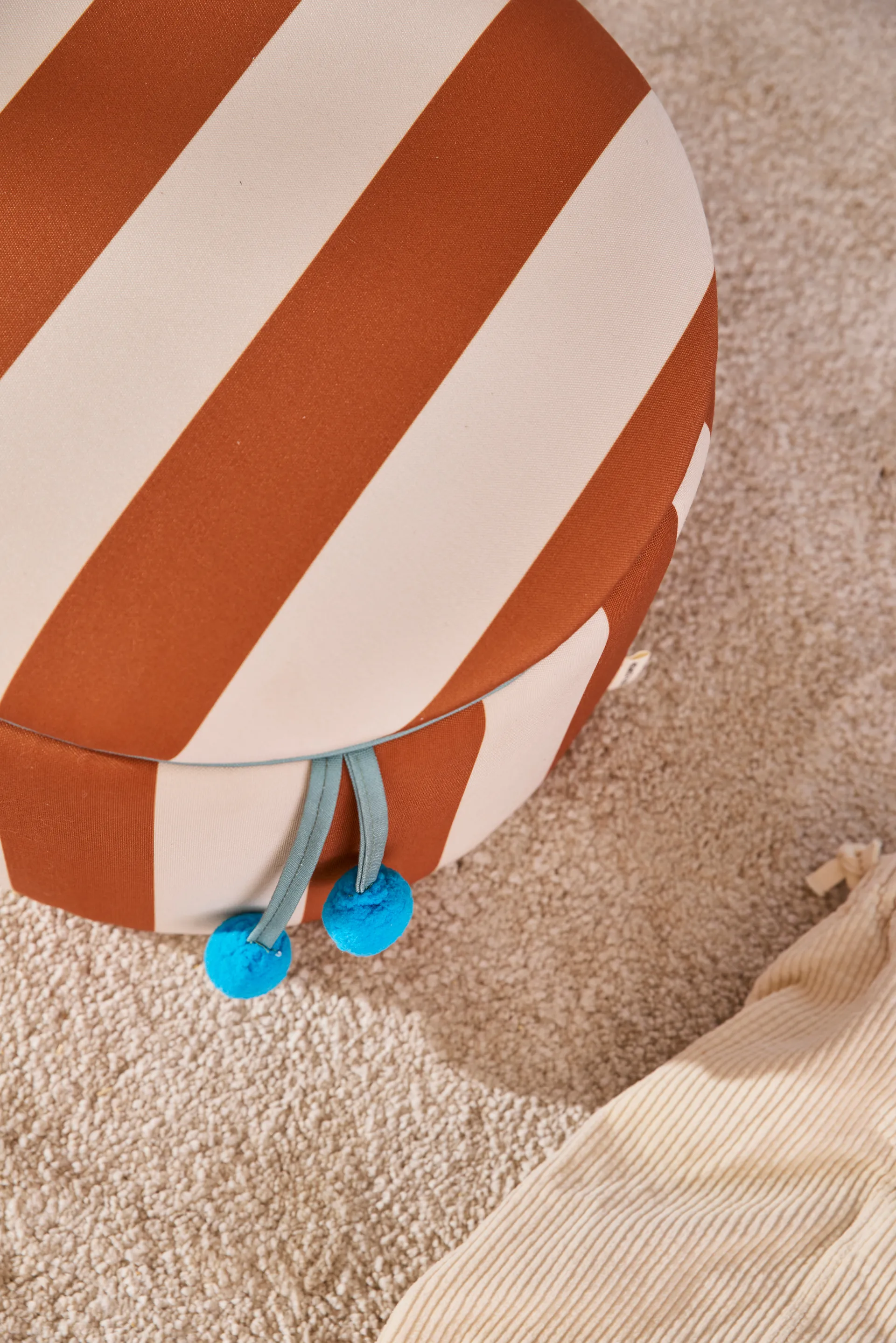 Storage cylinder pouf, Brown, Ø40x30.5 cm Kid's Concept