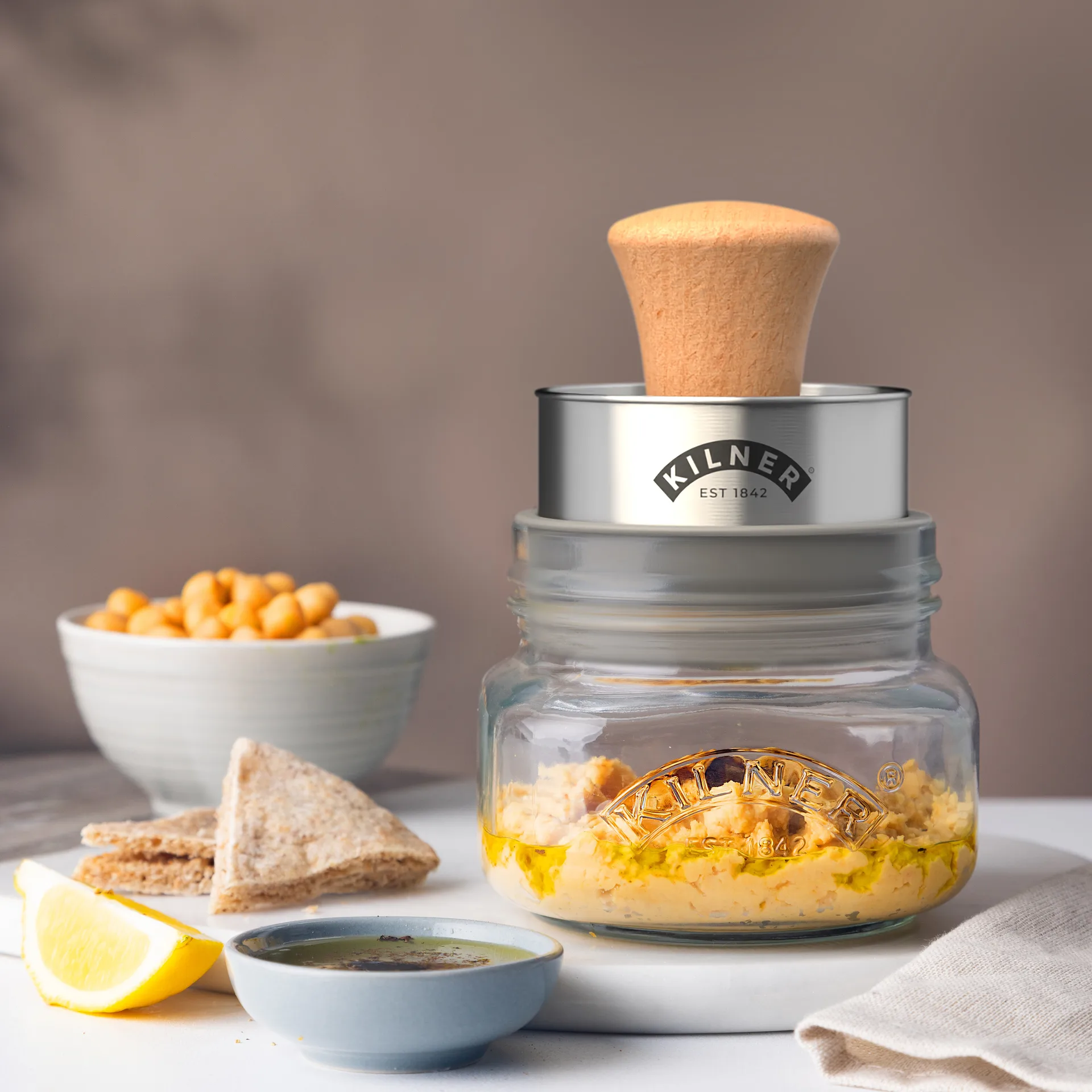 Kilner Mash & Store storage jar set, Clear-stainless steel-wood, 0.5 L Kilner