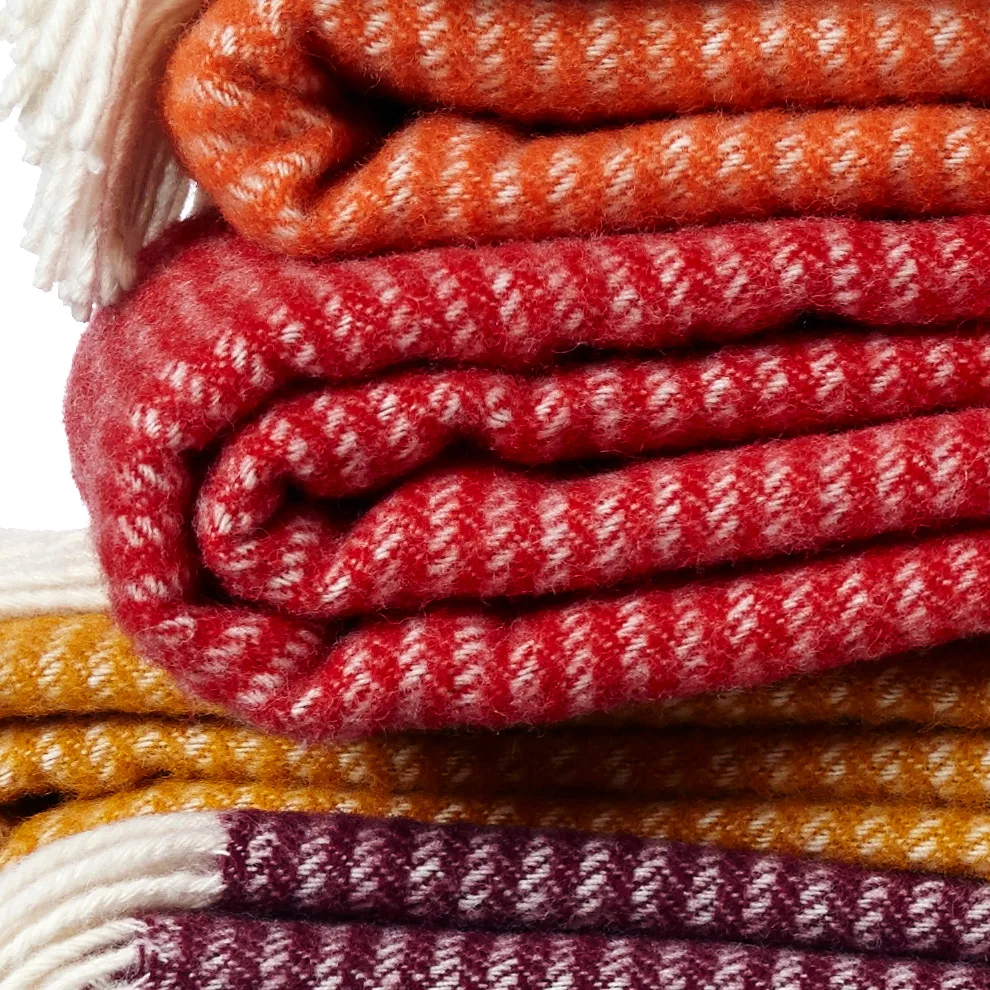Ralph wool throw, red Klippan Yllefabrik