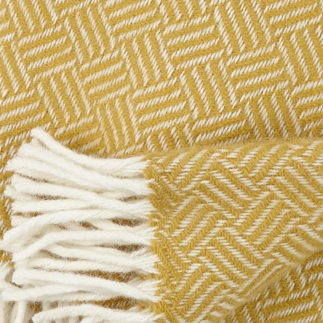 Samba wool throw, yellow Klippan Yllefabrik